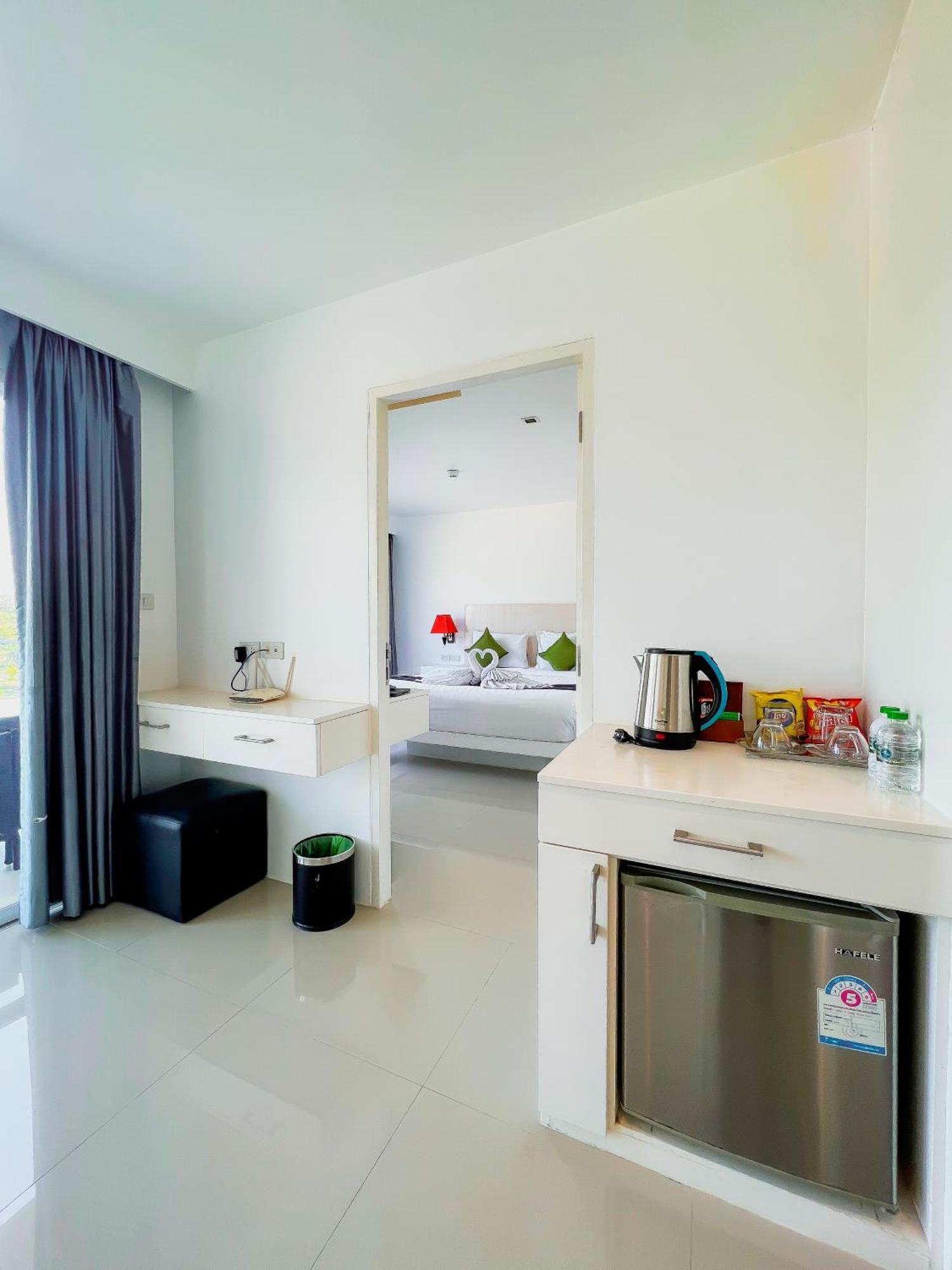 Grand Sunset Hotel Phuket Karon Extérieur photo