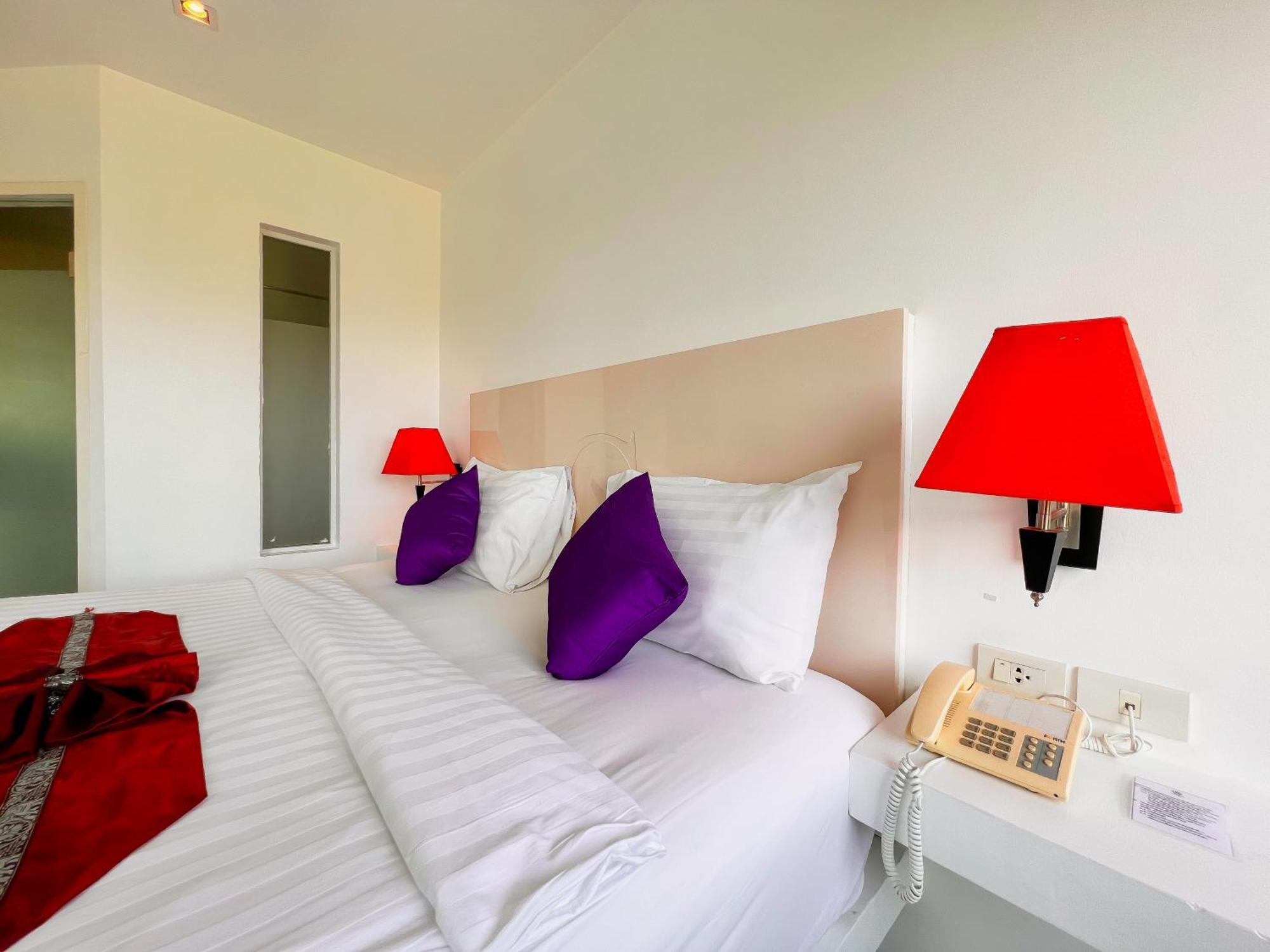 Grand Sunset Hotel Phuket Karon Extérieur photo